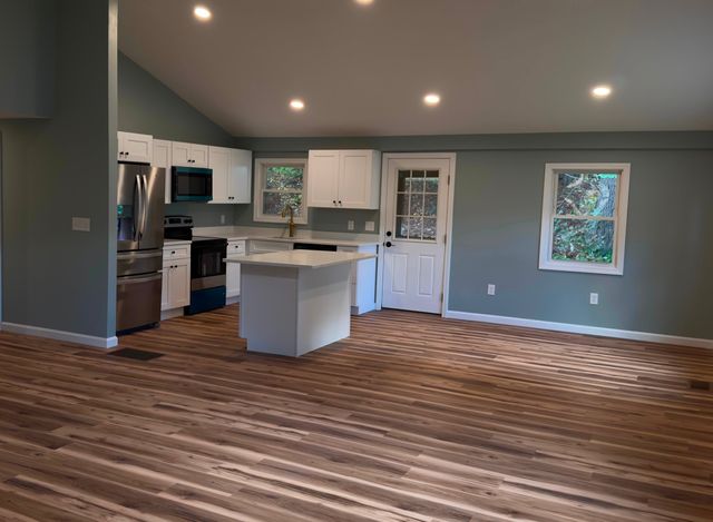 121 Moose Club Park Road, Goffstown, NH 03045