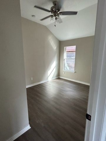 1813 Glen Aerie Lane, Corinth, TX 76210