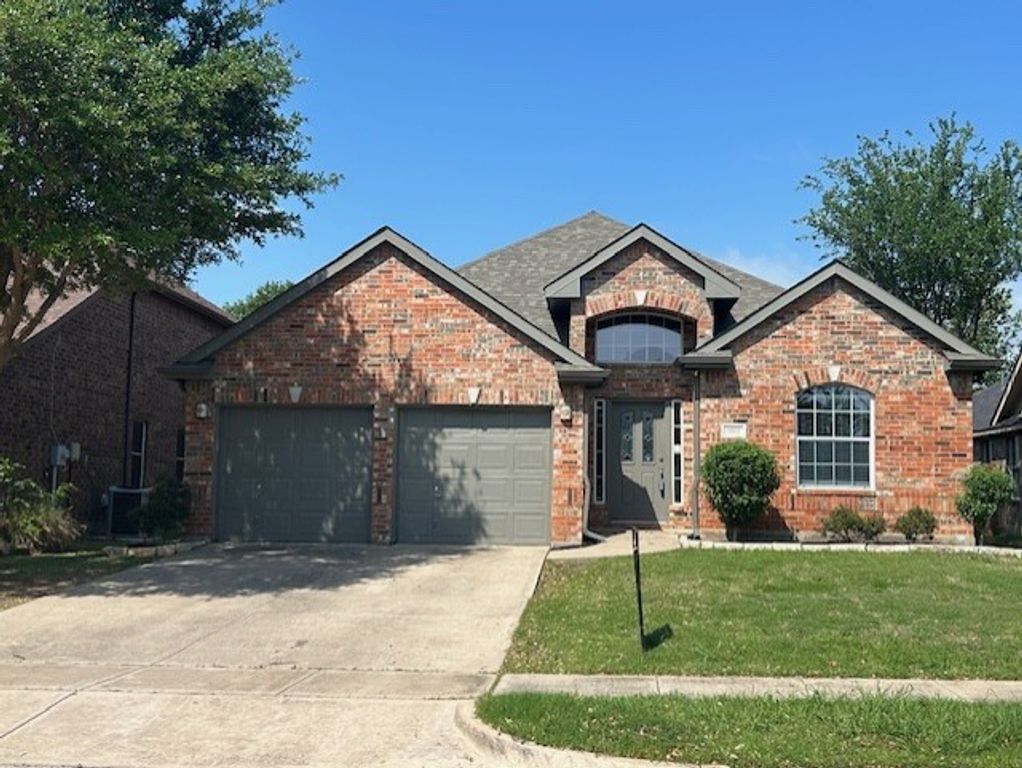 1813 Glen Aerie Lane, Corinth, TX 76210