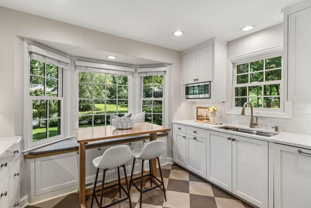 1420 Alpine Pass, Golden Valley, MN 55416