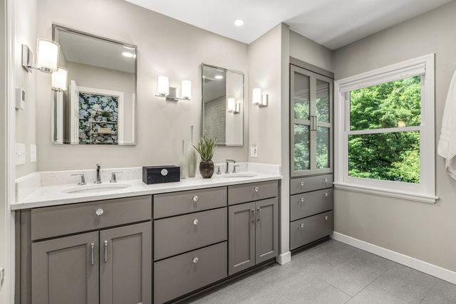 1420 Alpine Pass, Golden Valley, MN 55416
