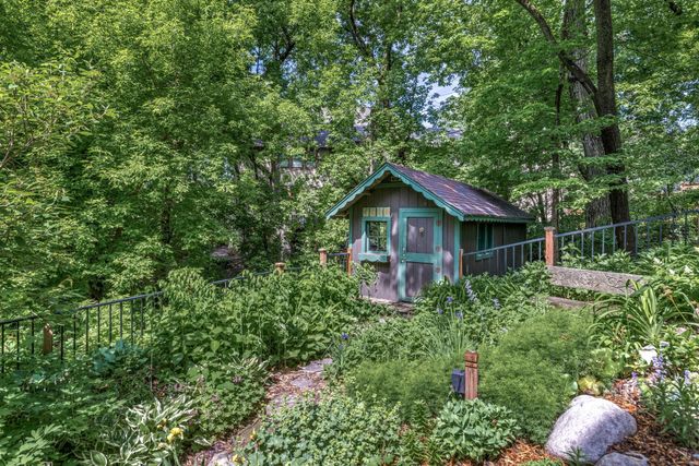 1420 Alpine Pass, Golden Valley, MN 55416