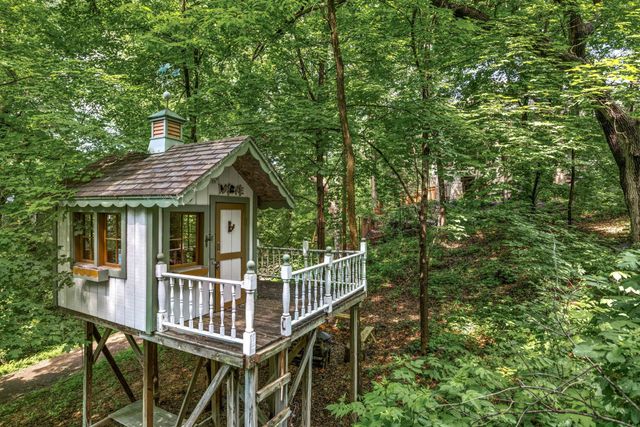 1420 Alpine Pass, Golden Valley, MN 55416