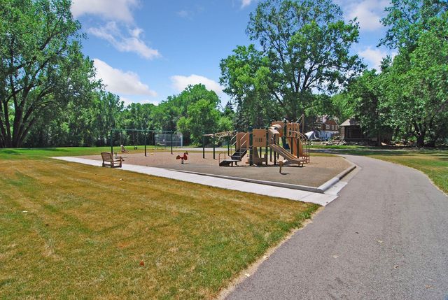 1420 Alpine Pass, Golden Valley, MN 55416