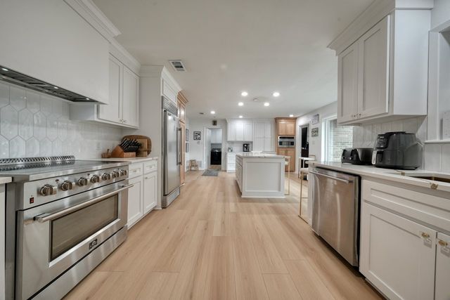 203 Texas Drive, Hideaway, TX 75771