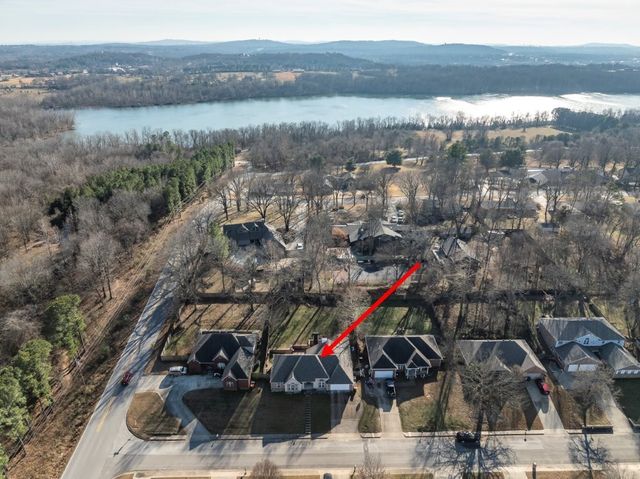 507 E Andrew Avenue, Springdale, AR 72764