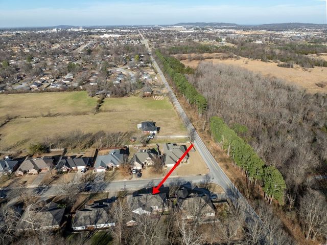 507 E Andrew Avenue, Springdale, AR 72764