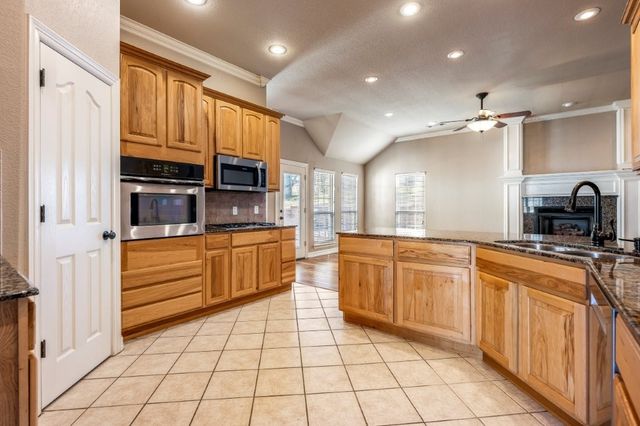 507 E Andrew Avenue, Springdale, AR 72764