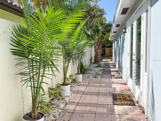 1470 SERPENTINE DRIVE S, St Petersburg, FL 33705