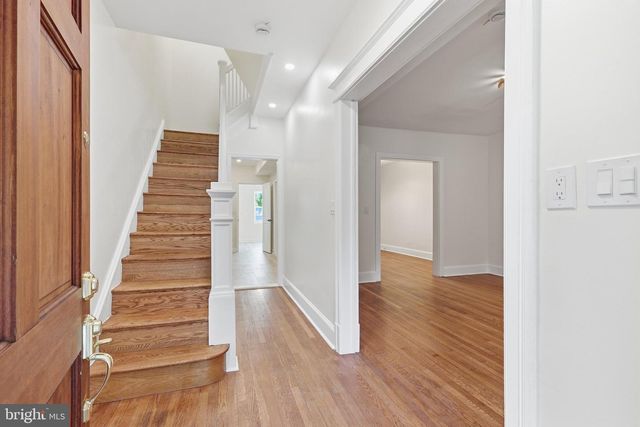 2212 NORTH CAPITOL ST NW, Washington, DC 20002