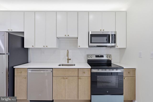 2212 NORTH CAPITOL ST NW, Washington, DC 20002