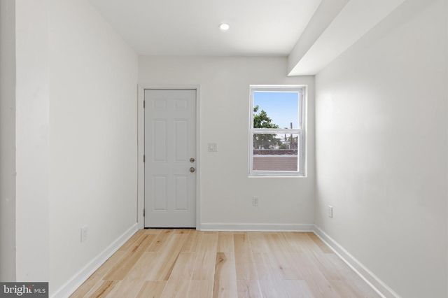 2212 NORTH CAPITOL ST NW, Washington, DC 20002
