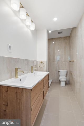2212 NORTH CAPITOL ST NW, Washington, DC 20002