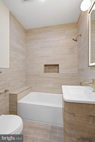2212 NORTH CAPITOL ST NW, Washington, DC 20002