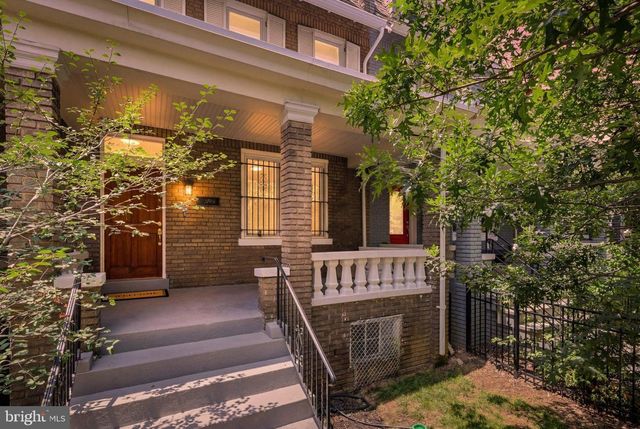 2212 NORTH CAPITOL ST NW, Washington, DC 20002