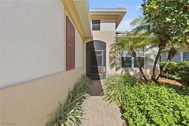 10526 Carena CIR, Fort Myers, FL 33913