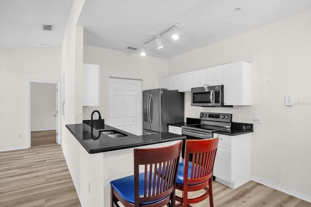845 GRAND REGENCY POINT 203, Altamonte Springs, FL 32714