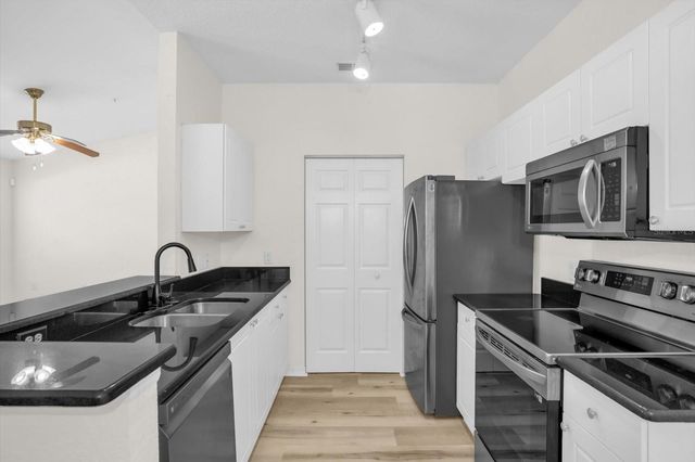 845 GRAND REGENCY POINT 203, Altamonte Springs, FL 32714