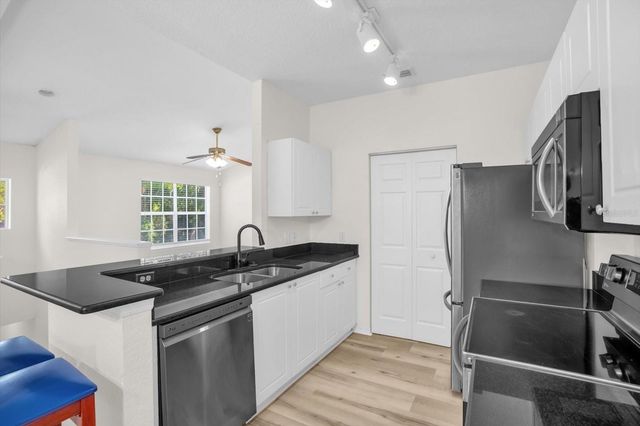845 GRAND REGENCY POINT 203, Altamonte Springs, FL 32714