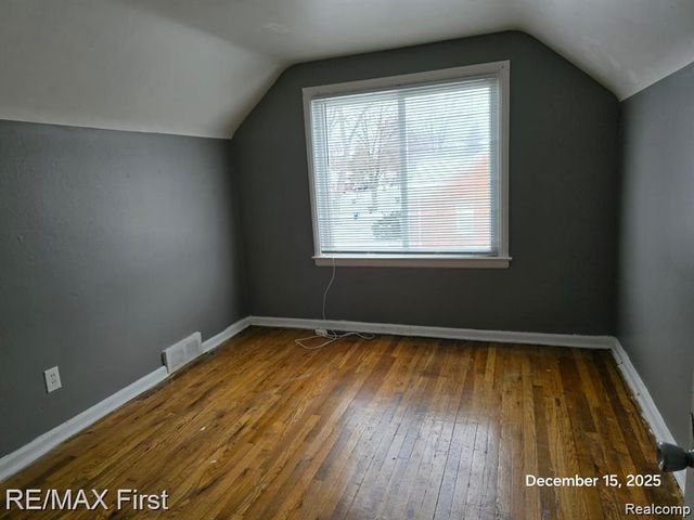 18582 Edinborough Road, Detroit, MI 48219