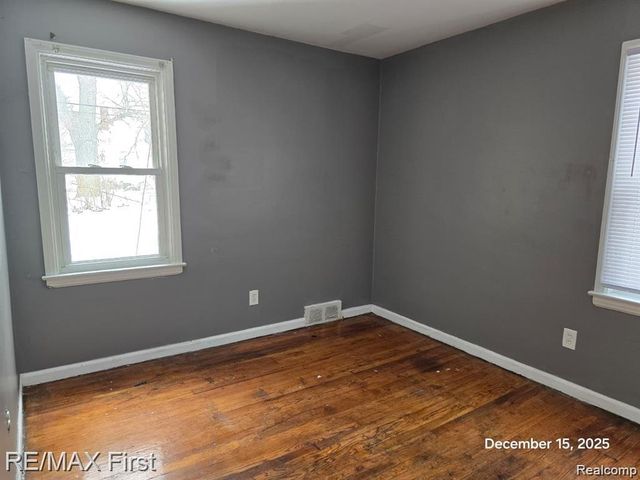 18582 Edinborough Road, Detroit, MI 48219