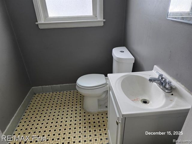 18582 Edinborough Road, Detroit, MI 48219