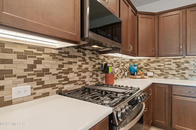 1852 N Riposte Drive, Green Valley, AZ 85614