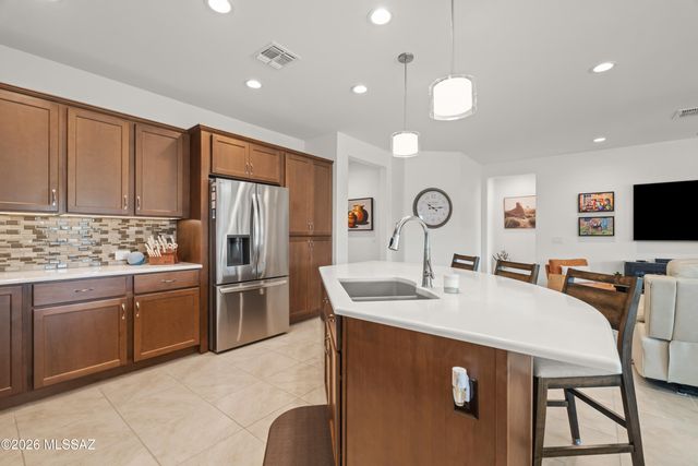 1852 N Riposte Drive, Green Valley, AZ 85614