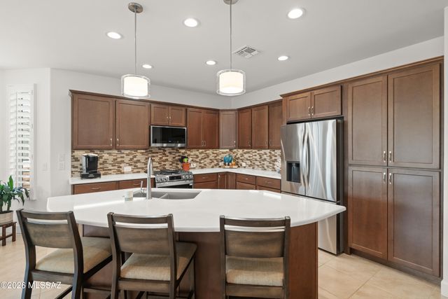 1852 N Riposte Drive, Green Valley, AZ 85614