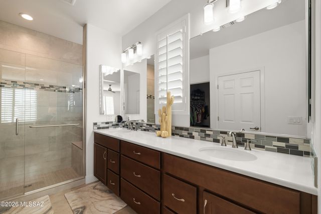 1852 N Riposte Drive, Green Valley, AZ 85614