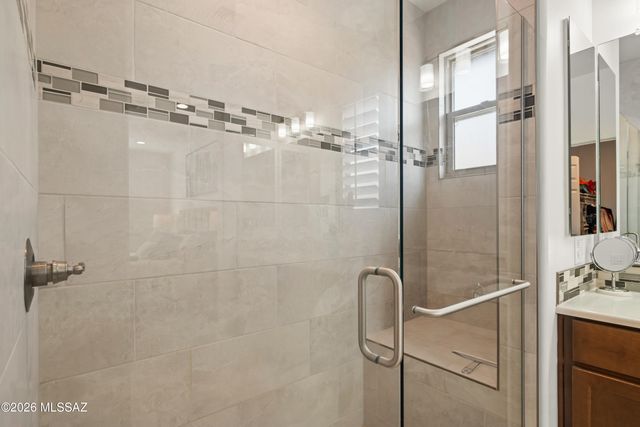 1852 N Riposte Drive, Green Valley, AZ 85614