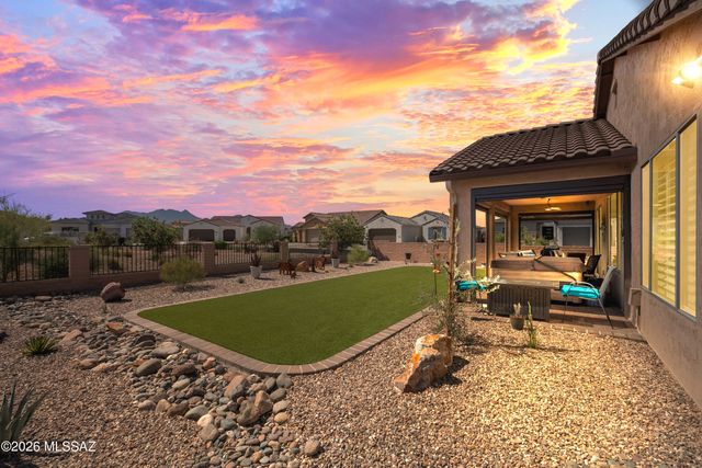 1852 N Riposte Drive, Green Valley, AZ 85614