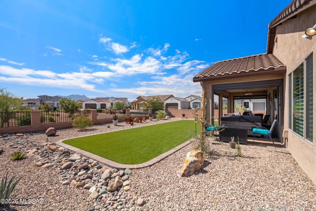 1852 N Riposte Drive, Green Valley, AZ 85614