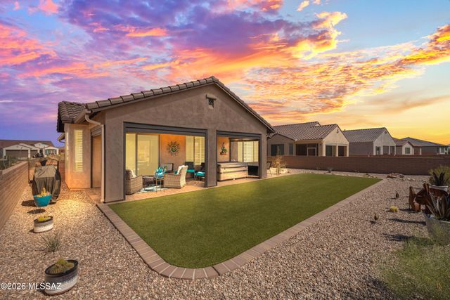 1852 N Riposte Drive, Green Valley, AZ 85614