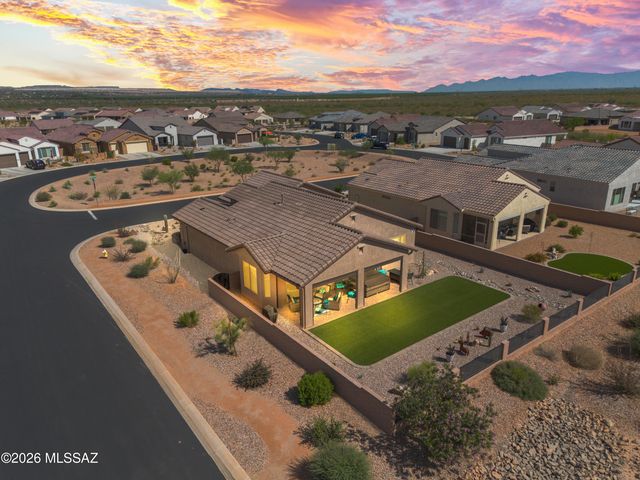 1852 N Riposte Drive, Green Valley, AZ 85614
