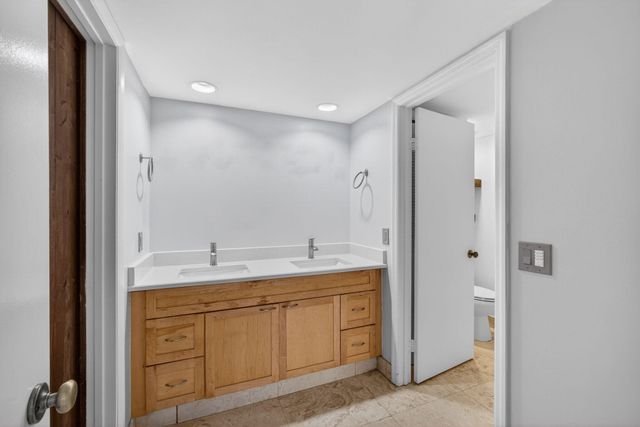 3332 N Meridian Way Way N B, Palm Beach Gardens, FL 33410