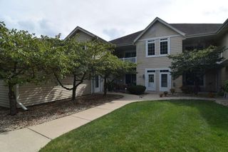 W398N6066 Autumn Woods DRIVE, Oconomowoc, WI 53066