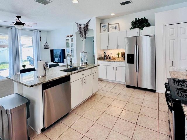 24900 OAKHAVEN COURT, Lutz, FL 33559