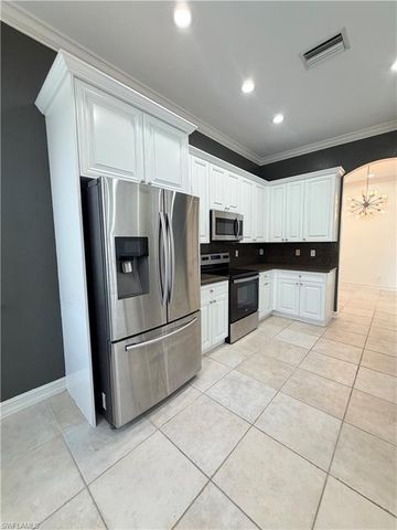 7060 San Lorenzo CT 202, Fort Myers, FL 33966
