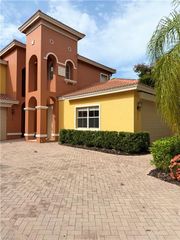 7060 San Lorenzo CT 202, Fort Myers, FL 33966