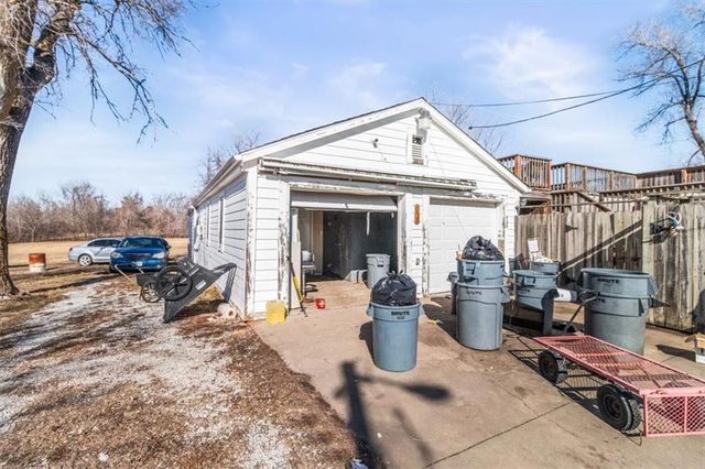 38708 E Hudson Road, Oak Grove, MO 64075