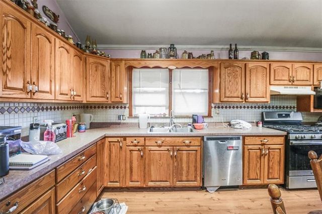 38708 E Hudson Road, Oak Grove, MO 64075