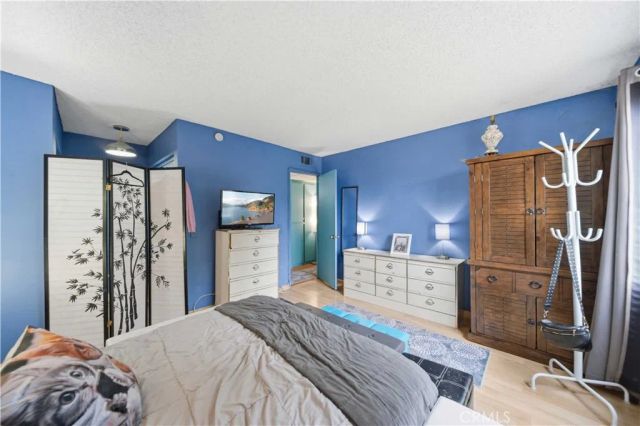 18316 Hatteras Street 26, Tarzana, CA 91356