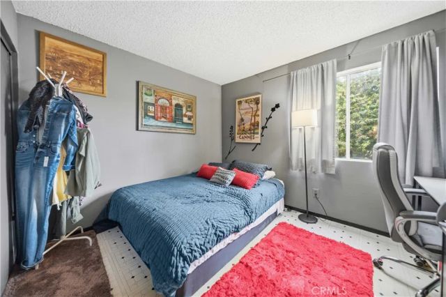 18316 Hatteras Street 26, Tarzana, CA 91356