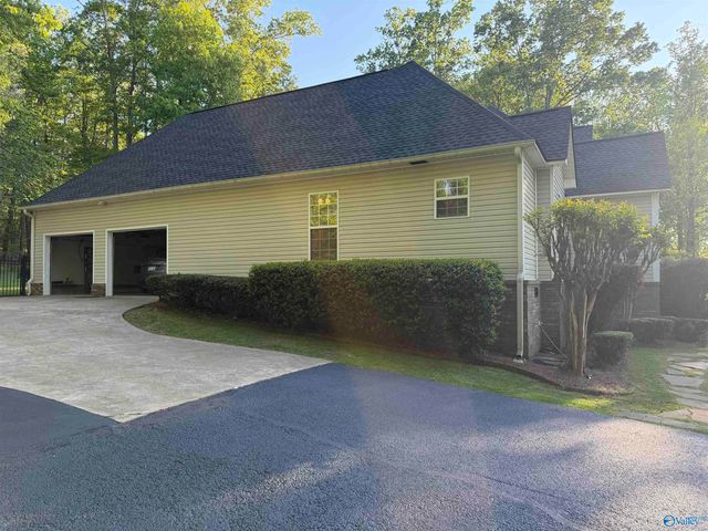 3553 Creek Path Road, Guntersville, AL 35976