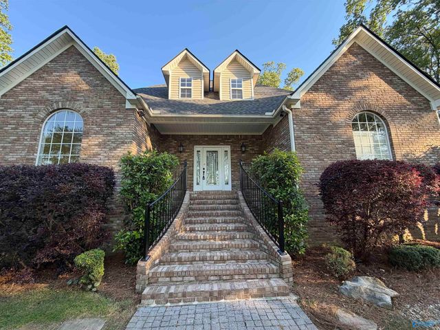3553 Creek Path Road, Guntersville, AL 35976