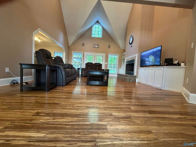 3553 Creek Path Road, Guntersville, AL 35976