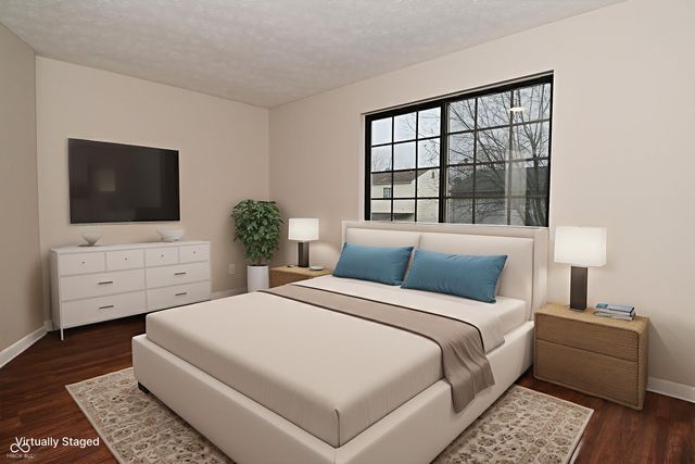 4114 Luxembourg Circle E, Indianapolis, IN 46228