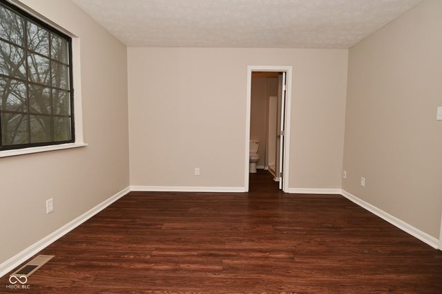 4114 Luxembourg Circle E, Indianapolis, IN 46228