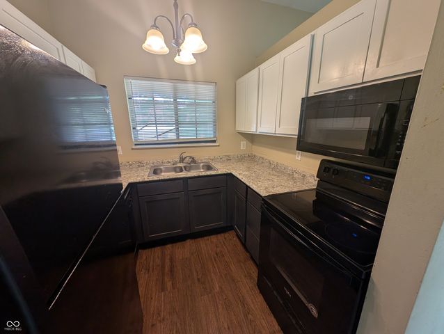 4114 Luxembourg Circle E, Indianapolis, IN 46228